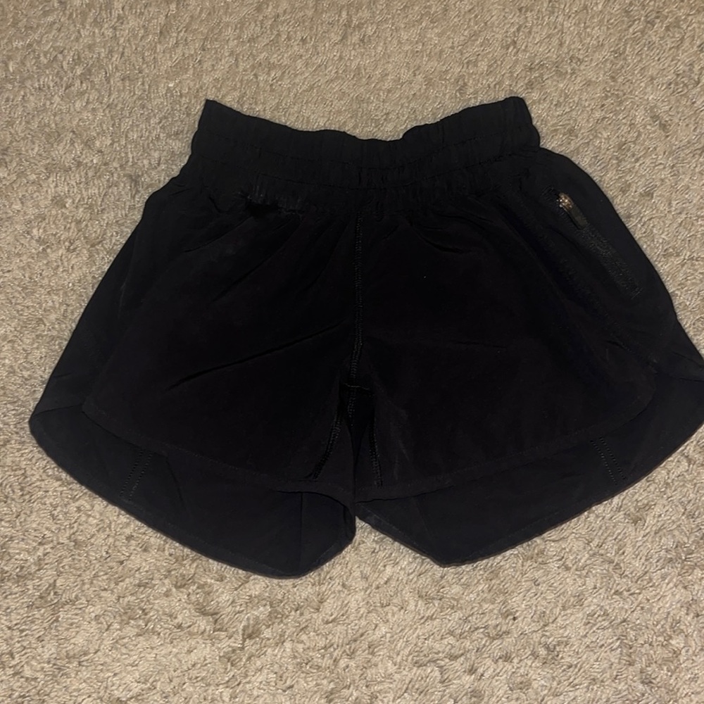 Lululemon Tracker shorts size 4 Black